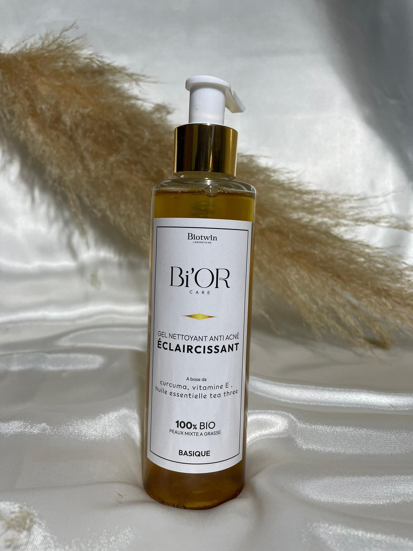 BI'OR gel nettoyant anti acné éclaircissant